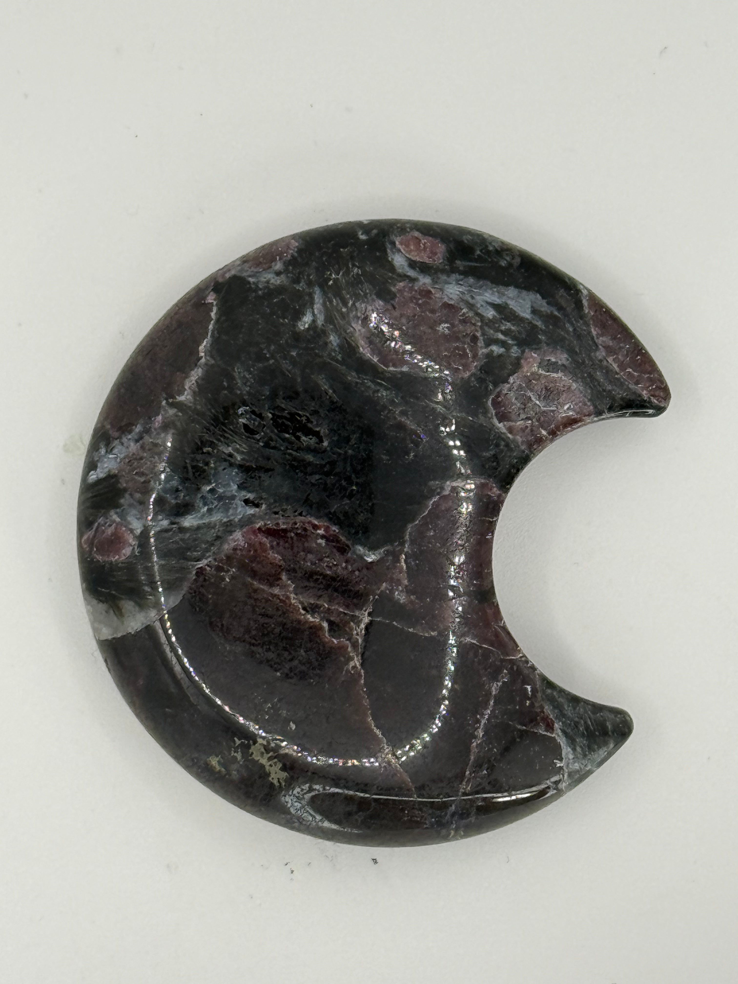 Arfvedsonite Moon Carving 2.1 oz – Polished Crescent Stone for Intuition, Transformation & Inner Strength