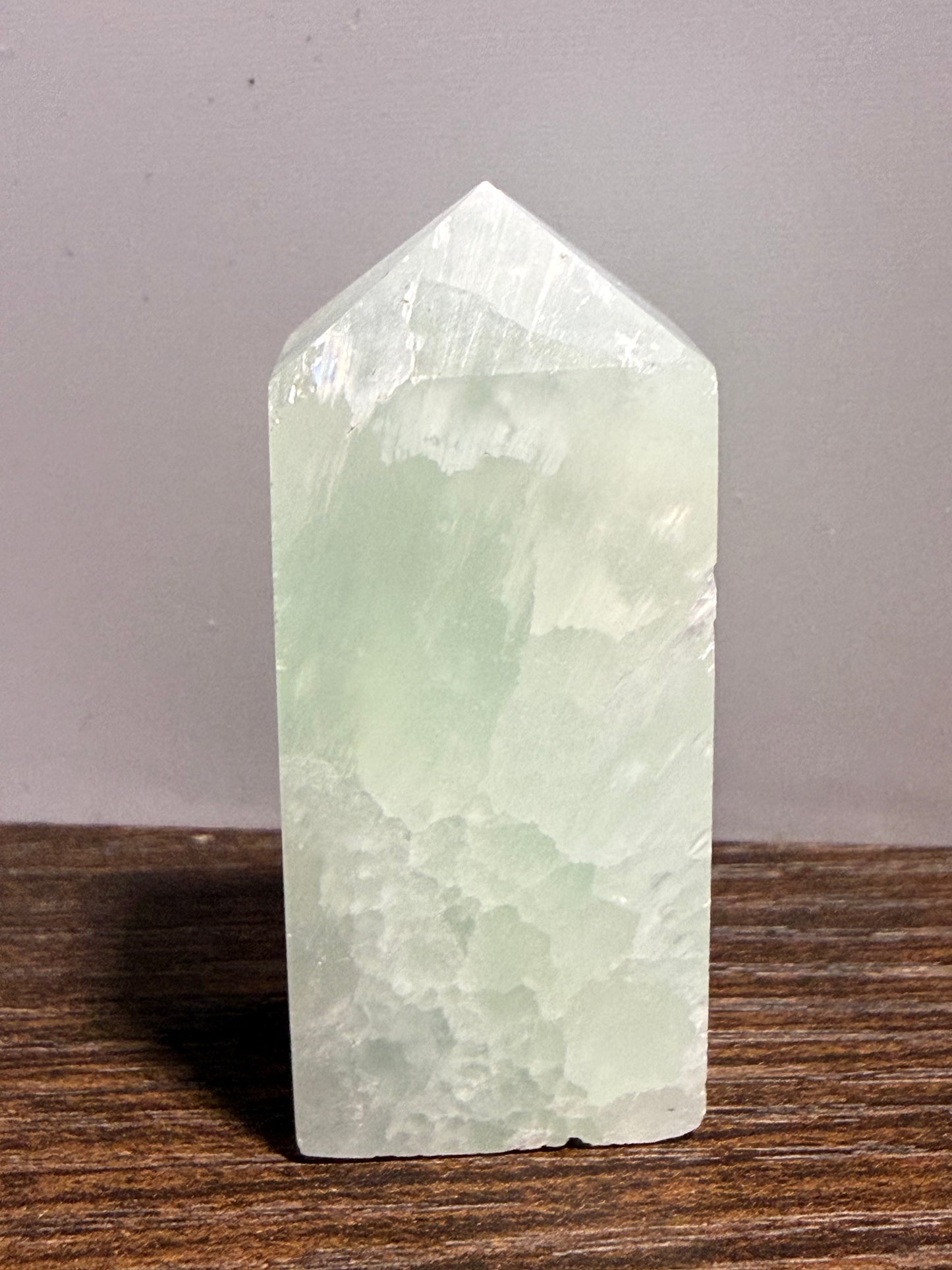 Green Calcite Point – Small Soothing Mint Crystal for Healing, Balance & Emotional Renewal