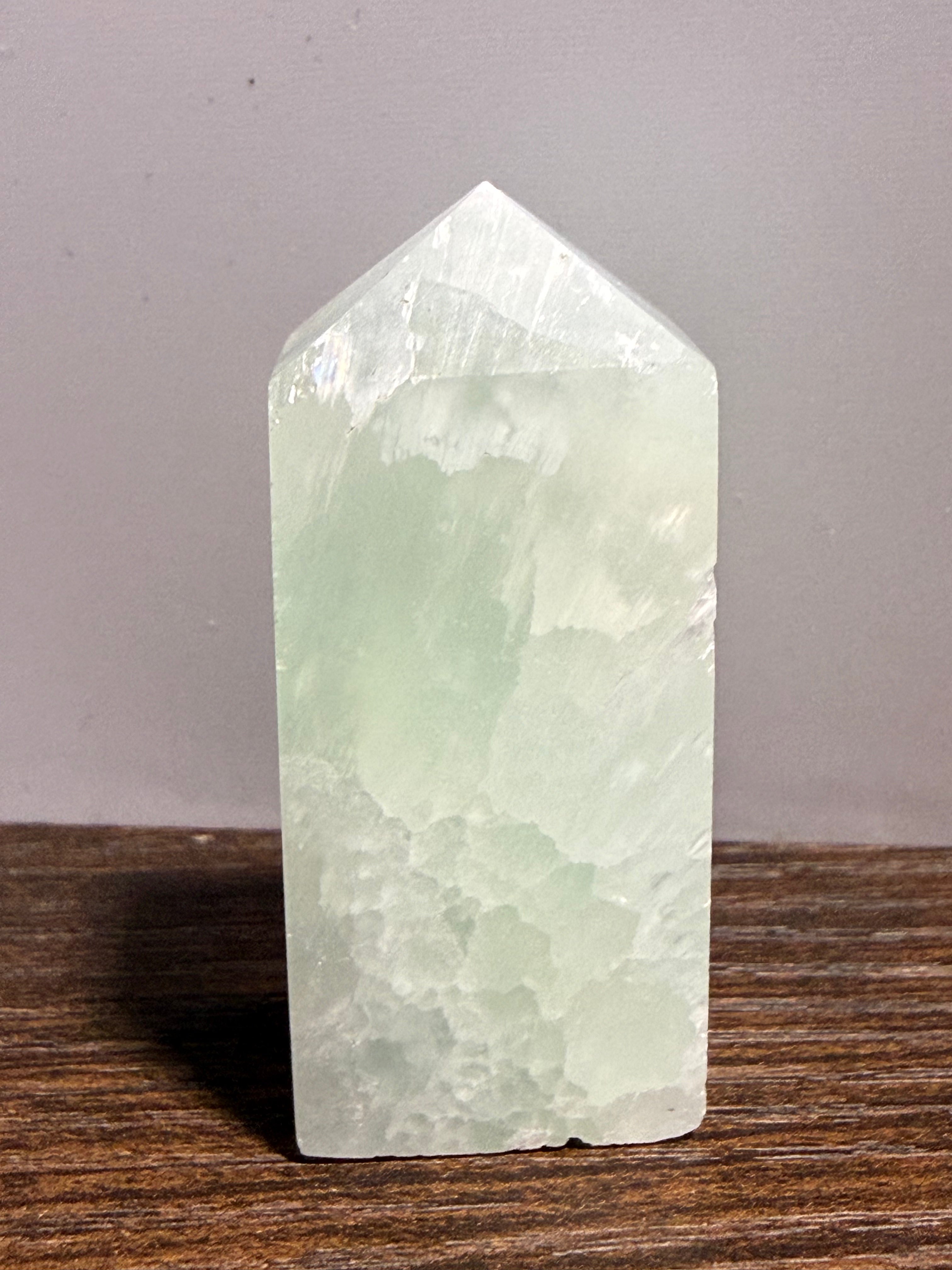 Green Calcite Point – Small Soothing Mint Crystal for Healing, Balance & Emotional Renewal