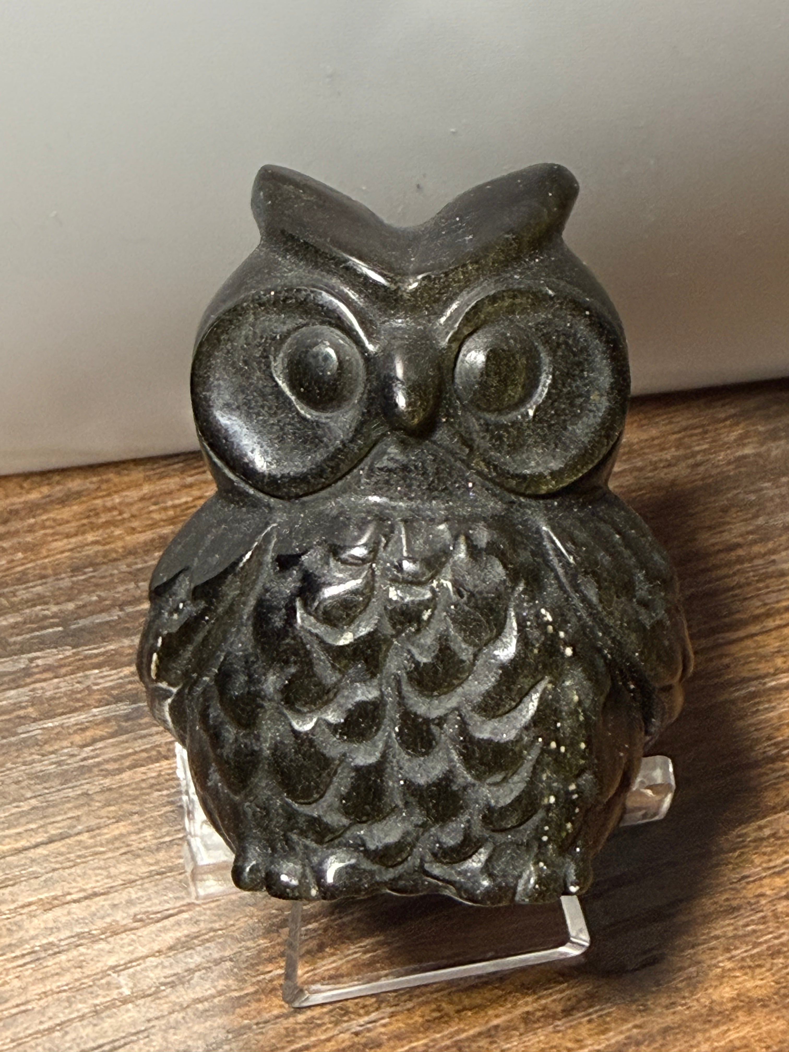 Green Obsidian Owl – Hand‑Carved Figurine with Emerald Sheen for Wisdom & Protection