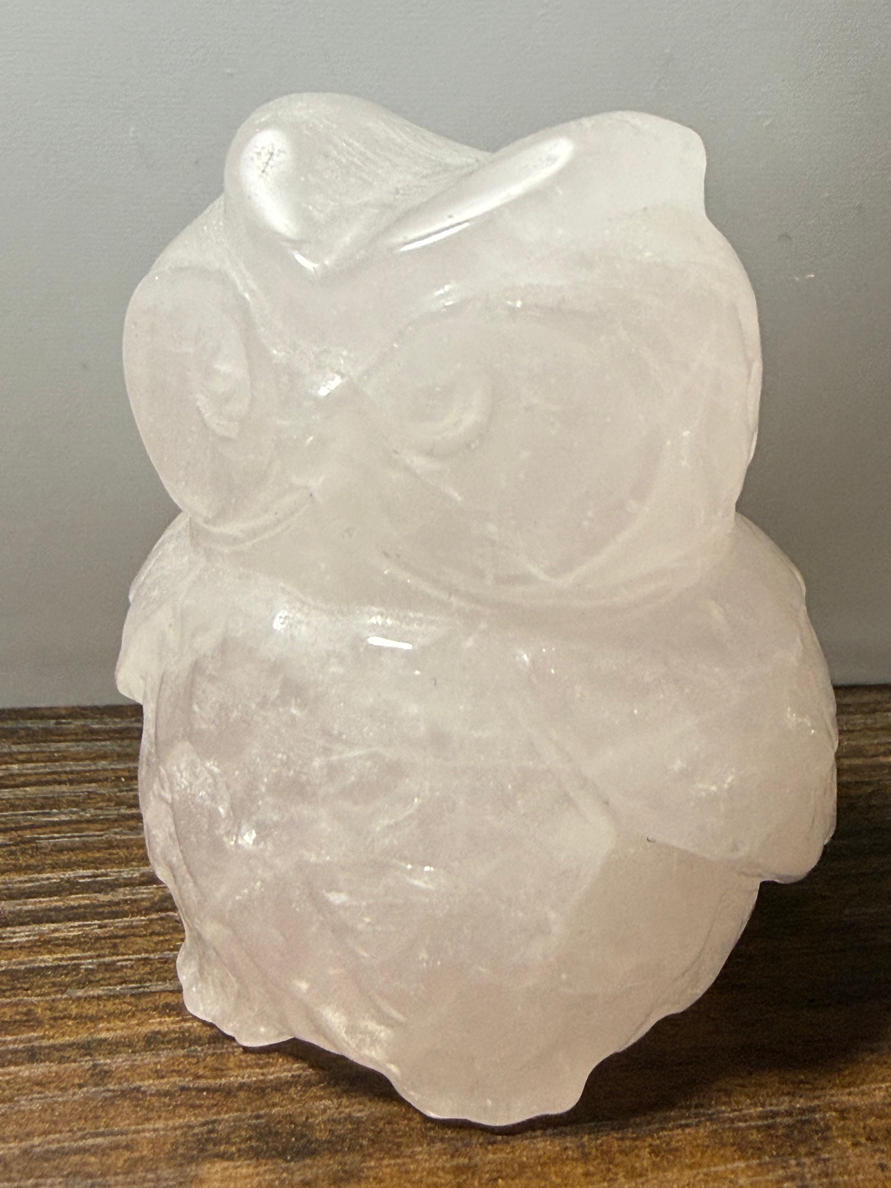 Rose Quartz Owl Carving – Polished Crystal Figurine for Clarity, Peace & Heart‑Healing Energy