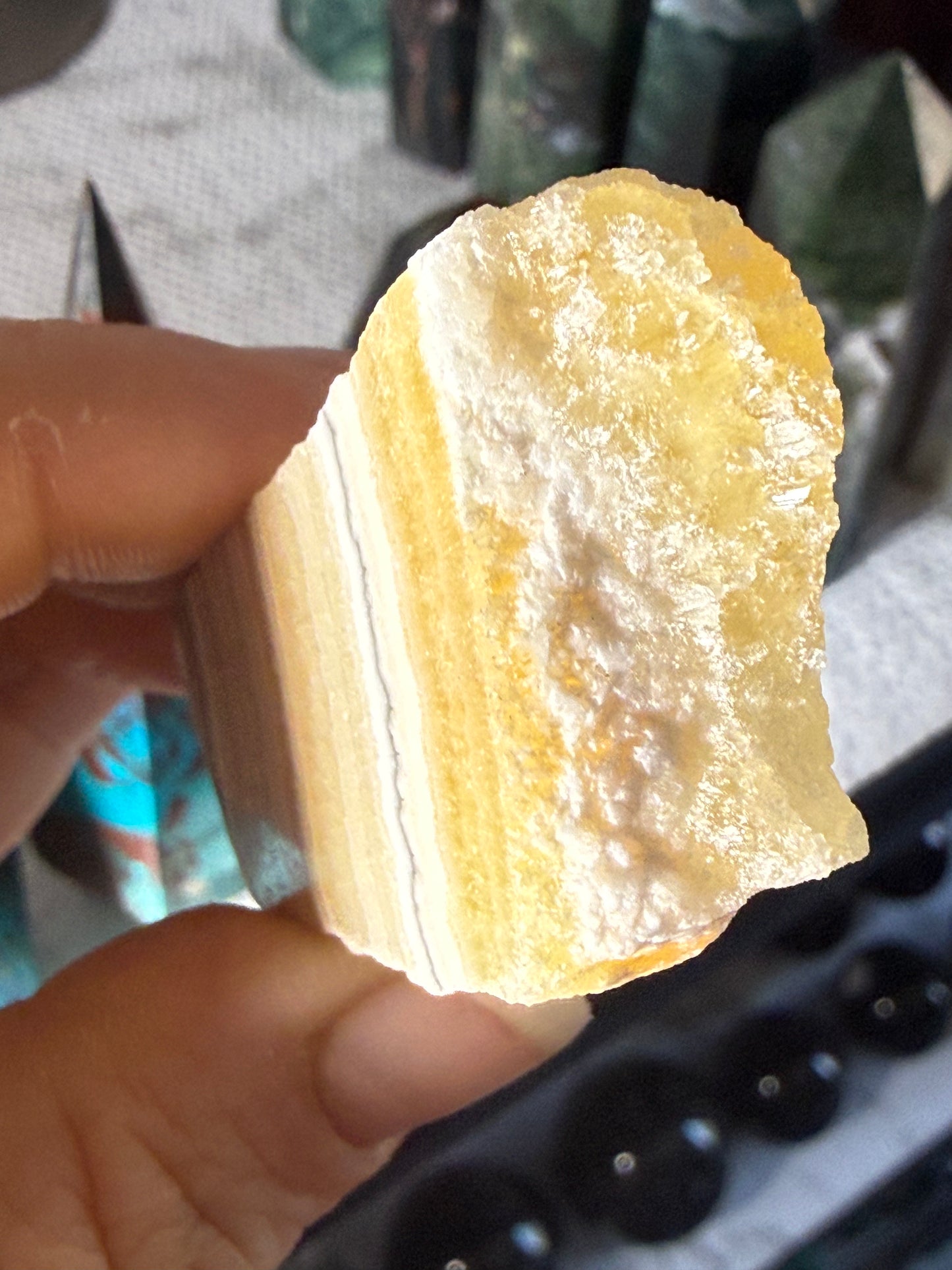 Honey Calcite 1.4 oz – Polished Golden Crystal for Confidence, Clarity & Positive Energy