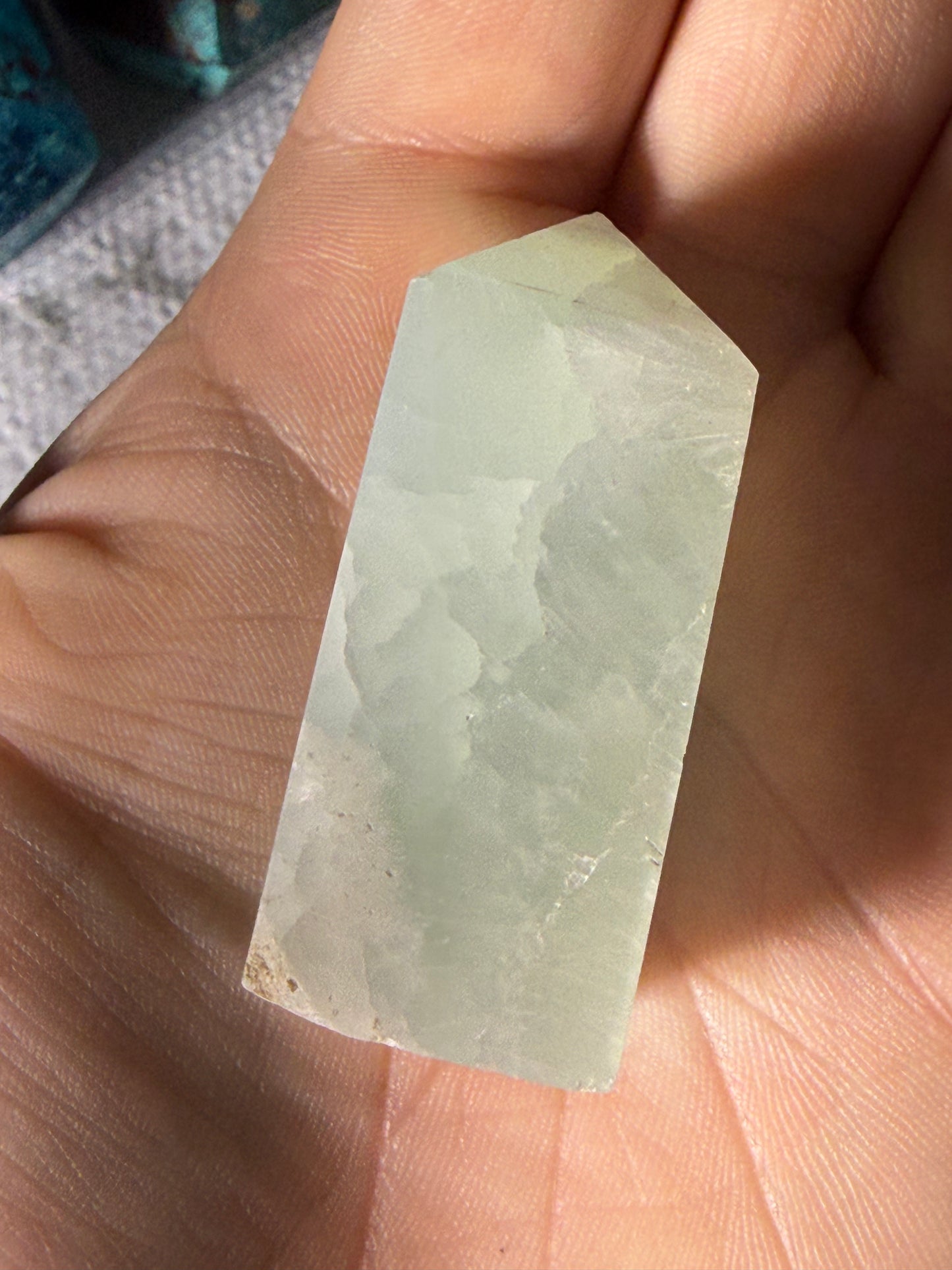Green Calcite Point – Small Soothing Mint Crystal for Healing, Balance & Emotional Renewal