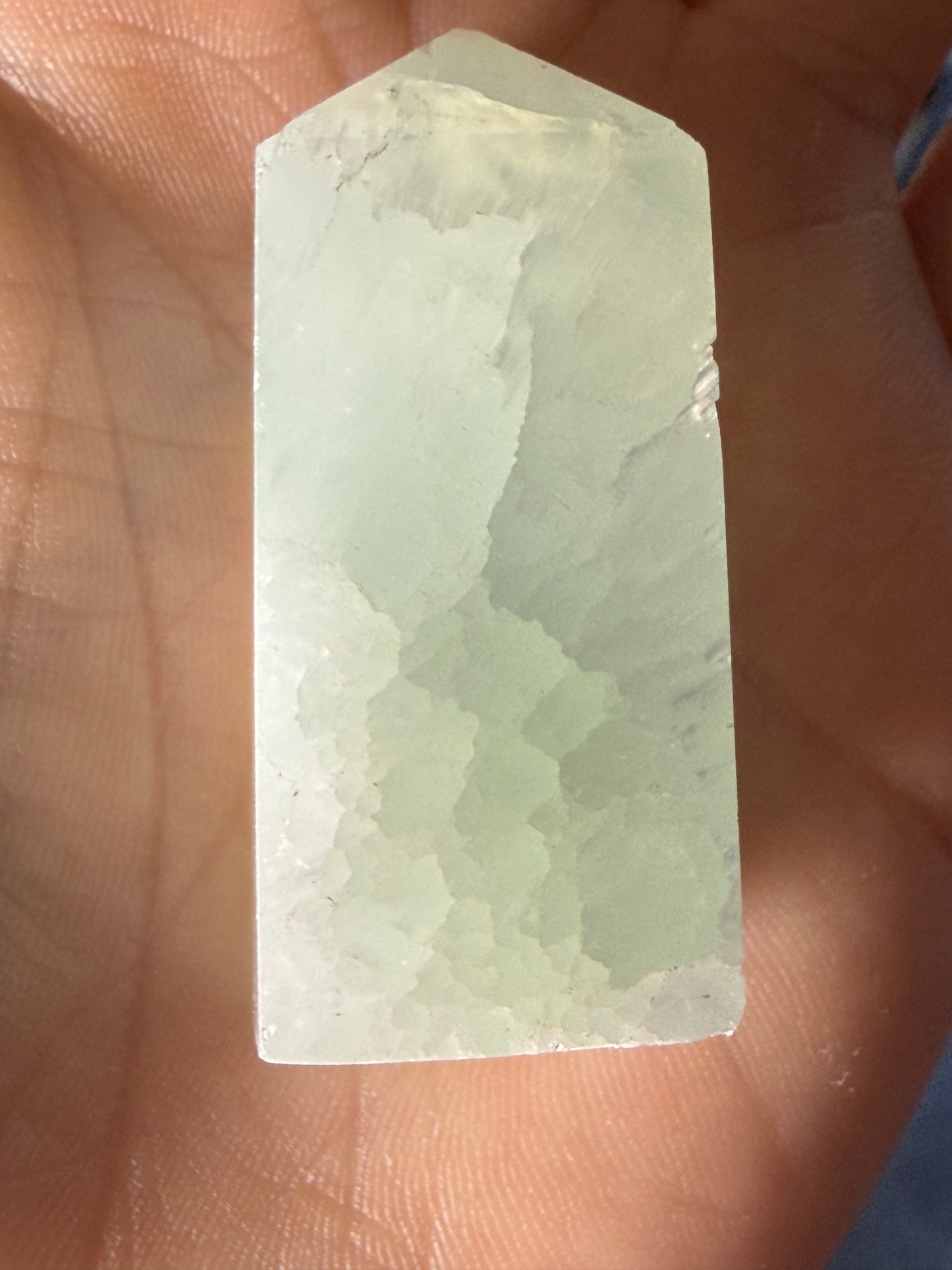 Green Calcite Point – Small Soothing Mint Crystal for Healing, Balance & Emotional Renewal