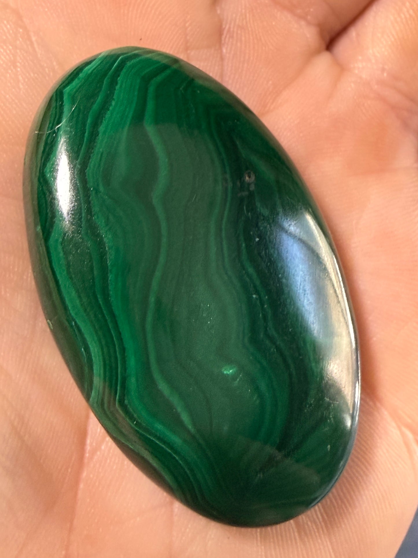 Malachite Palm Stone – Premium Green Crystal for Protection, Transformation & Strength