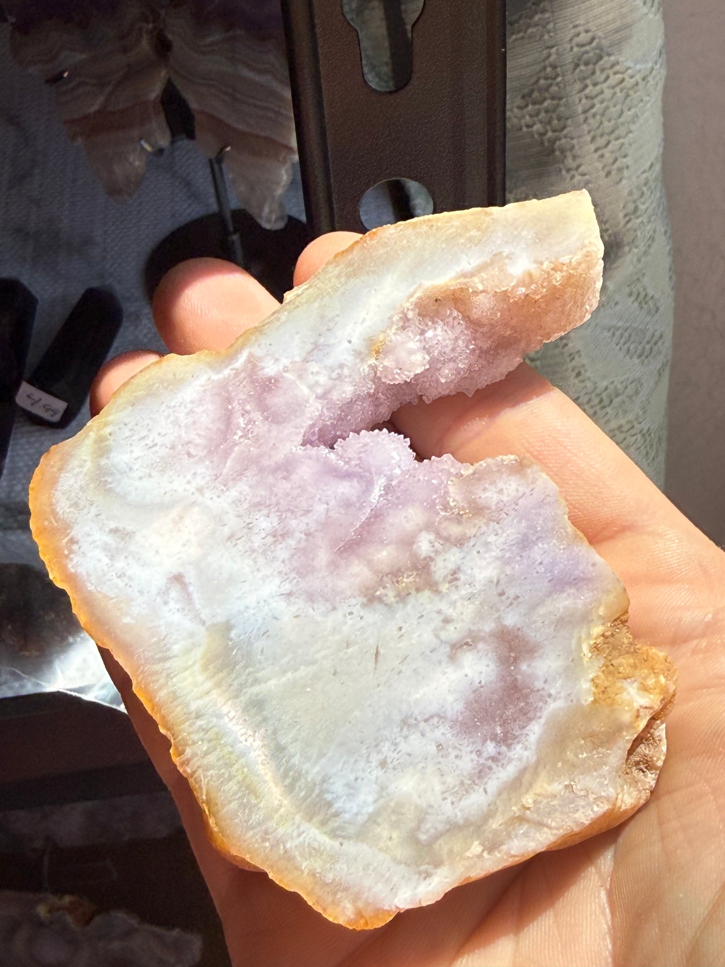 Small Pink Amethyst Slab – Heart‑Healing Crystal for Comfort, Calm & Gentle Emotional Support