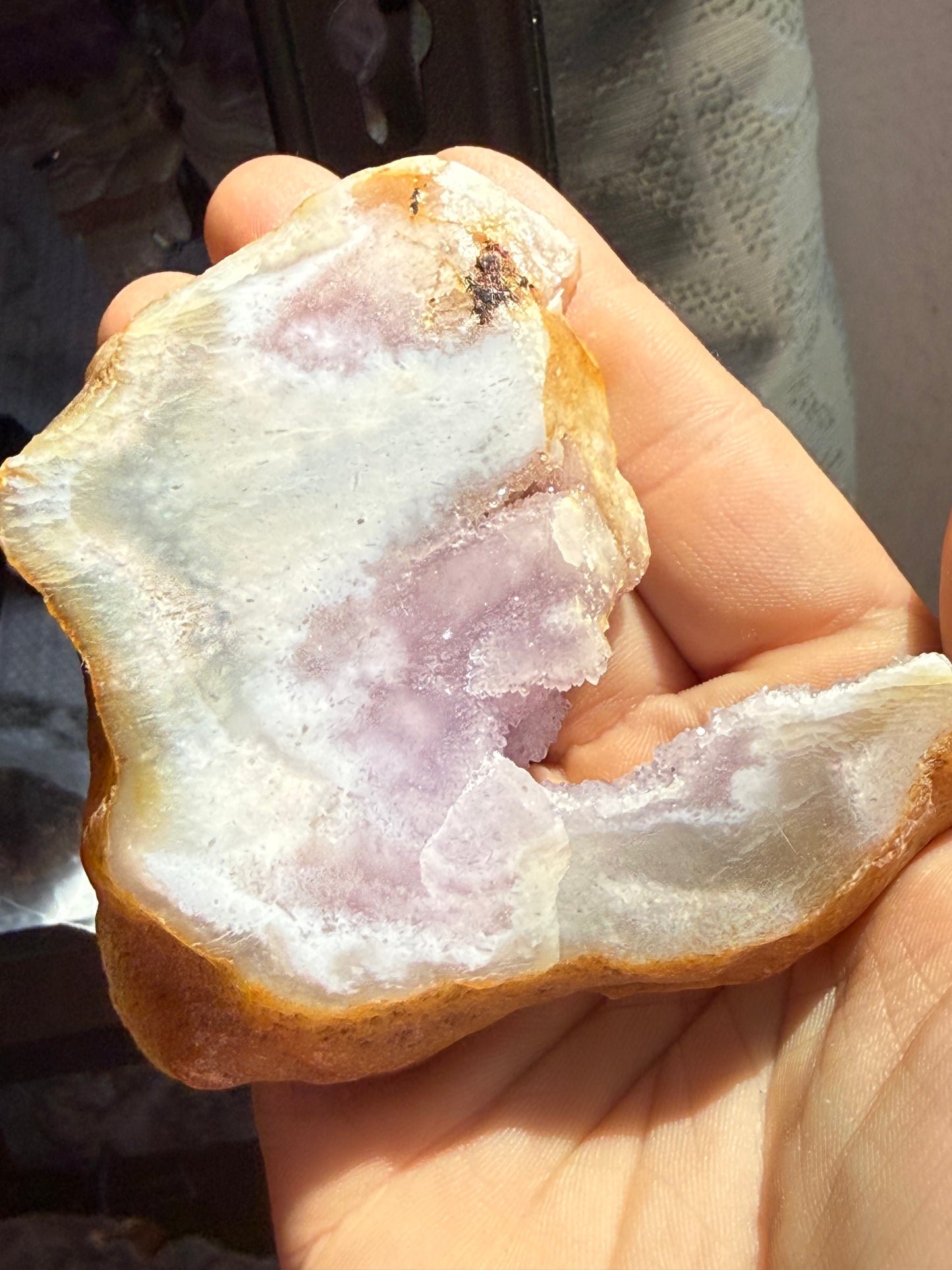 Small Pink Amethyst Slab – Heart‑Healing Crystal for Comfort, Calm & Gentle Emotional Support