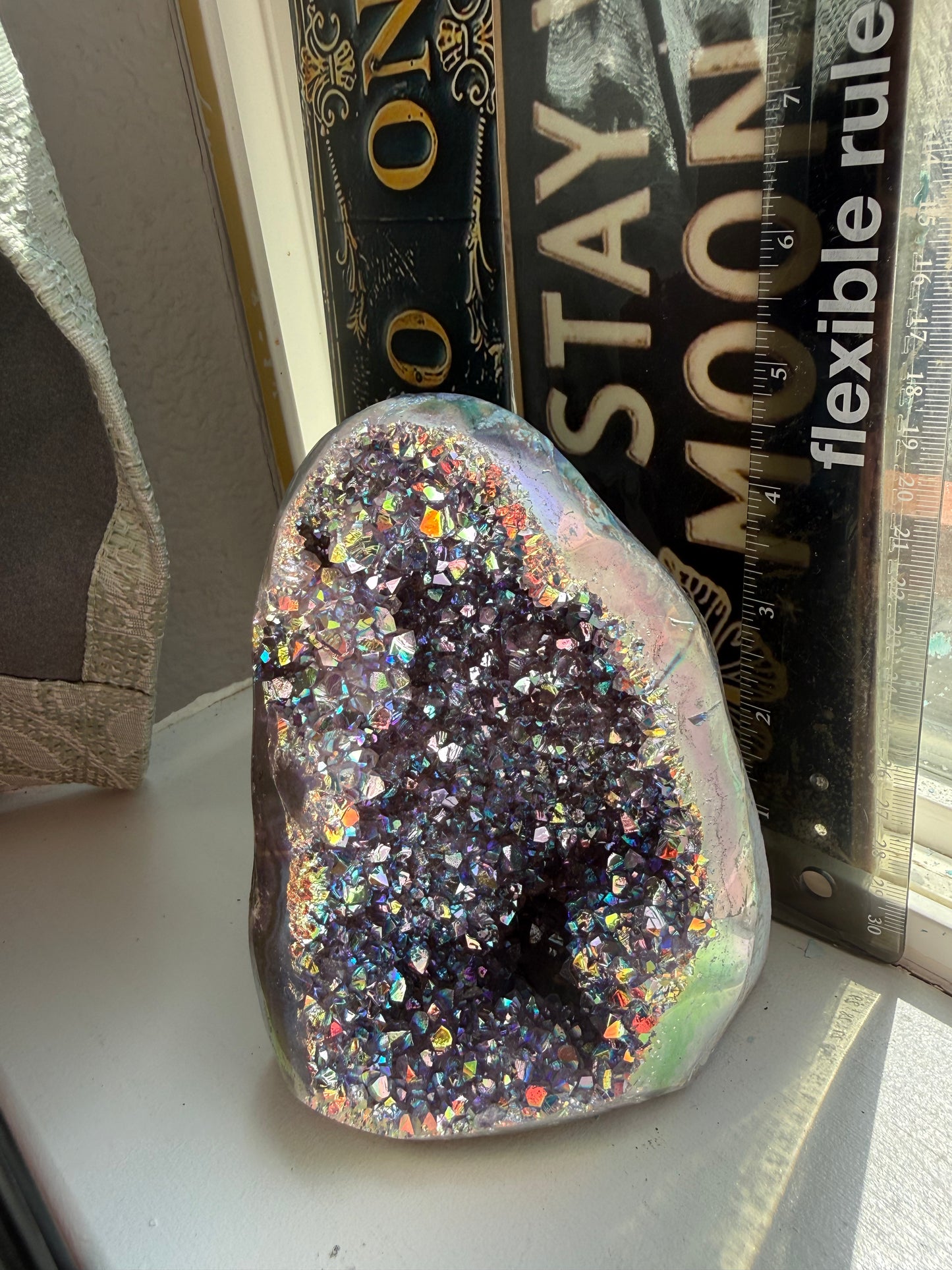 Aura Amethyst 2 lb 15.4 oz – Large Titanium‑Aura Crystal for Joy, Intuition & High‑Vibe Energy