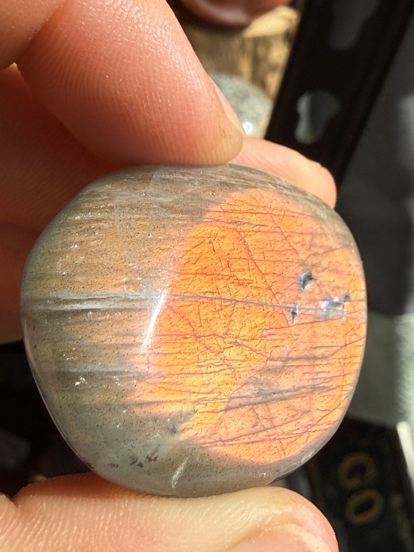 Labradorite Palm Stone – 1-1.9oz • Protection, Intuition & Transformation
