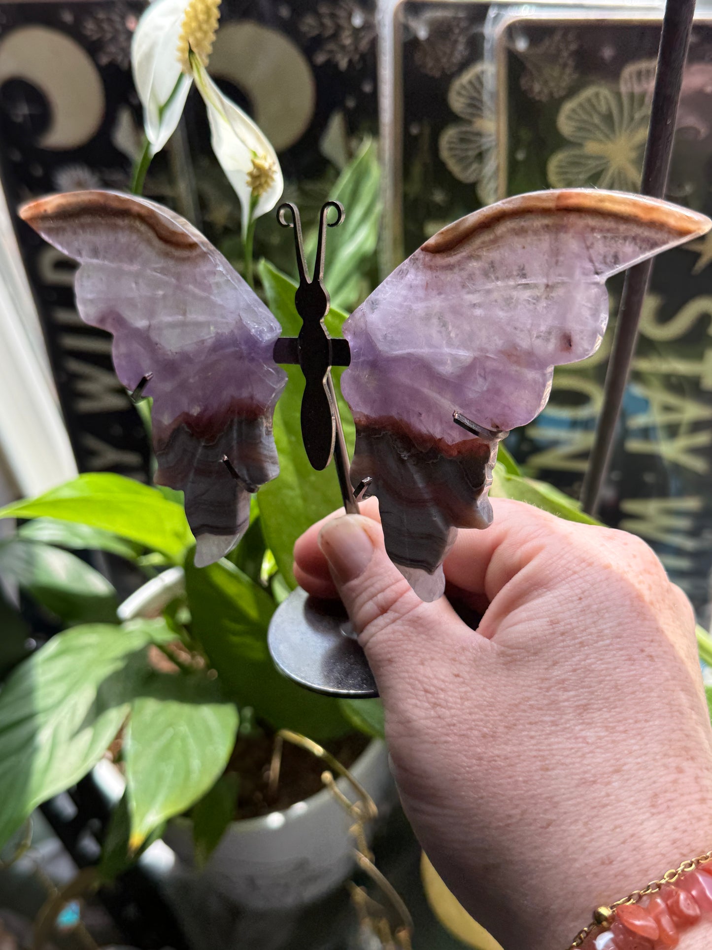 Amethyst Agate Butterfly on Stand — Intuition • Calm • Transformation