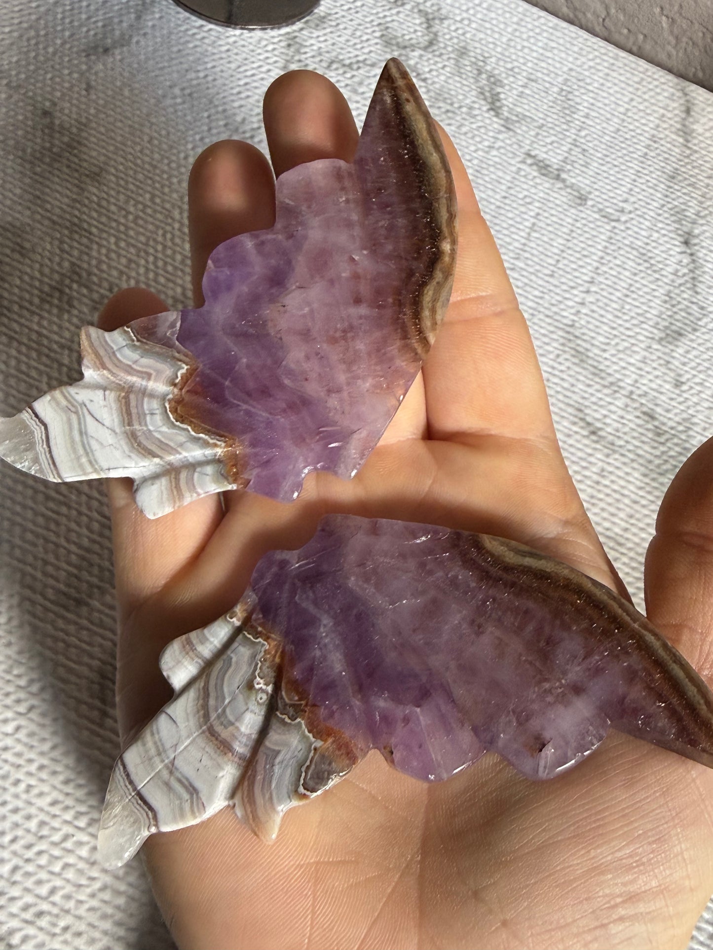 Amethyst Agate Butterfly on Stand — Intuition • Calm • Transformation