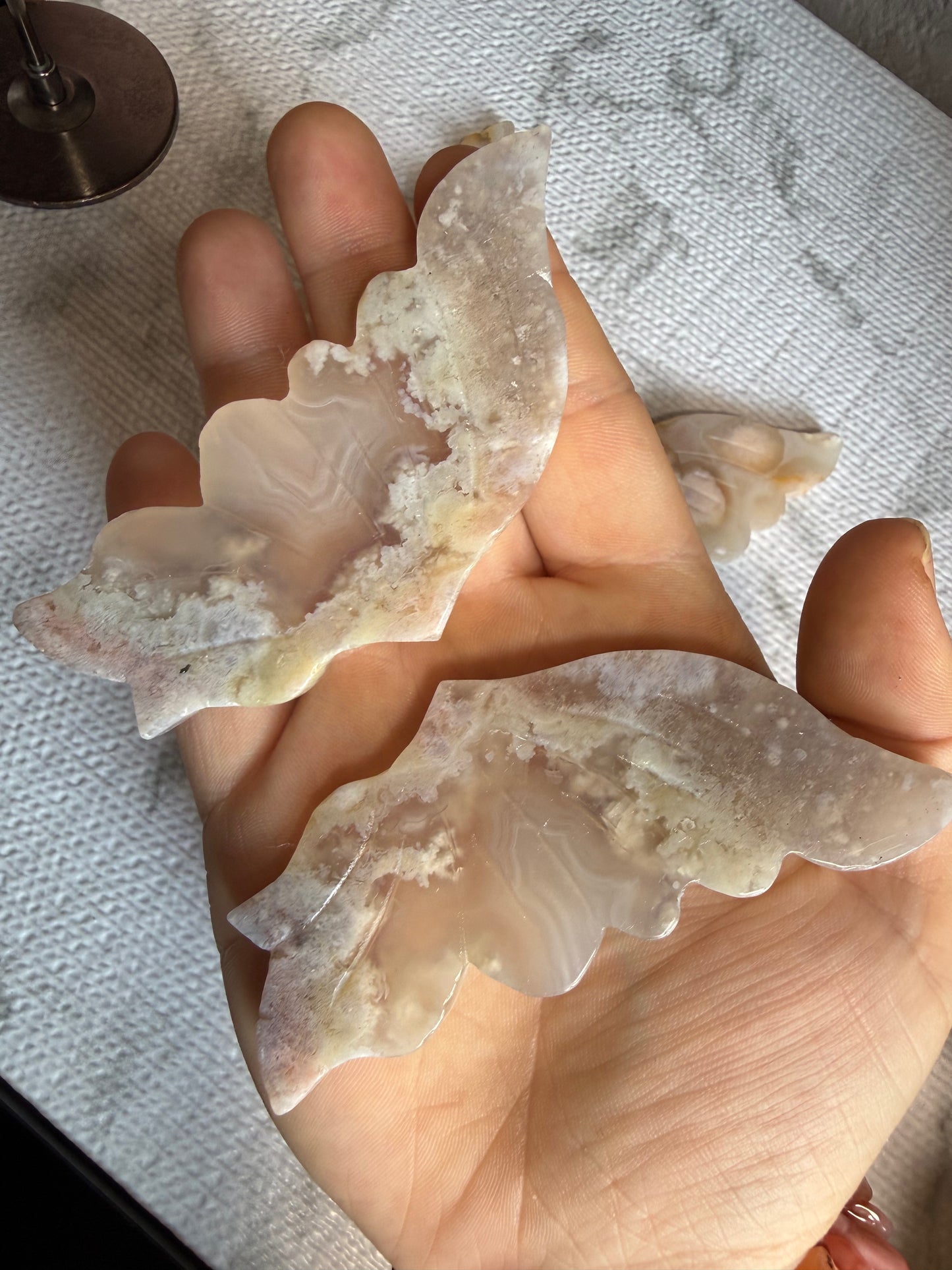 Flower Agate Butterfly on Stand — Blooming Energy • Emotional Growth • Gentle Transformation