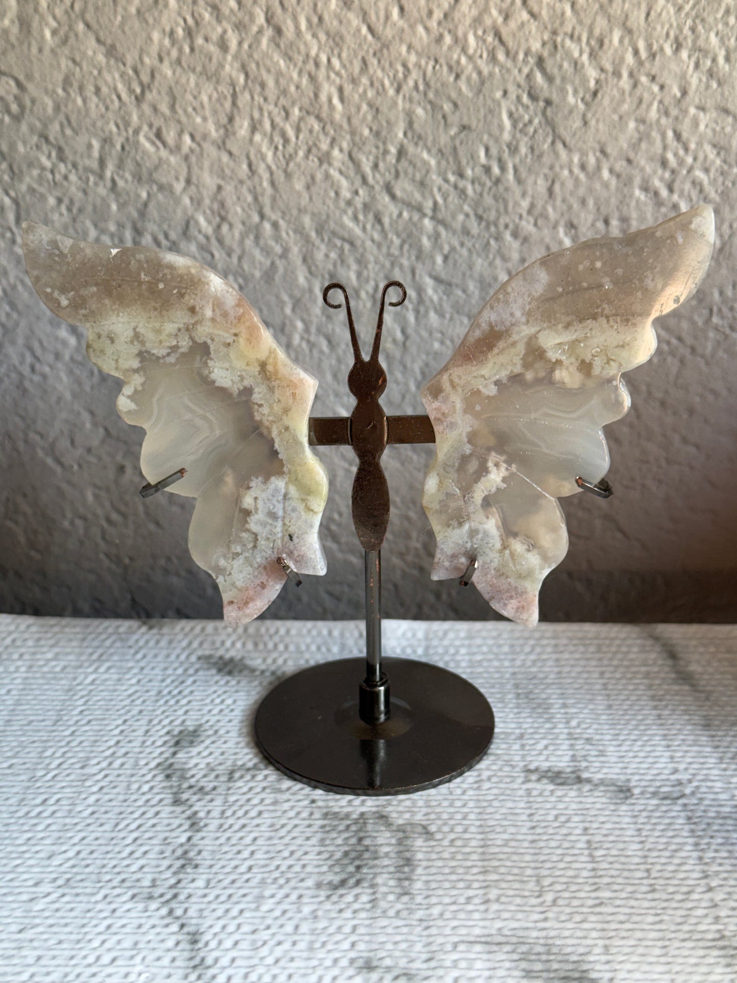 Flower Agate Butterfly on Stand — Blooming Energy • Emotional Growth • Gentle Transformation