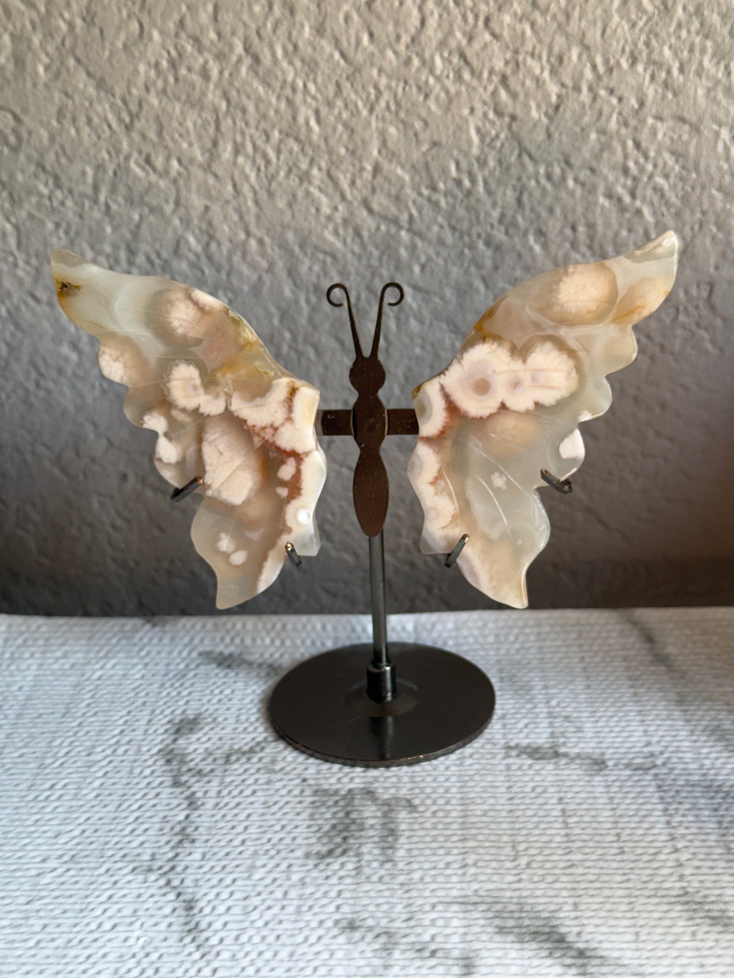 Flower Agate Butterfly on Stand — Blooming Energy • Emotional Growth • Gentle Transformation