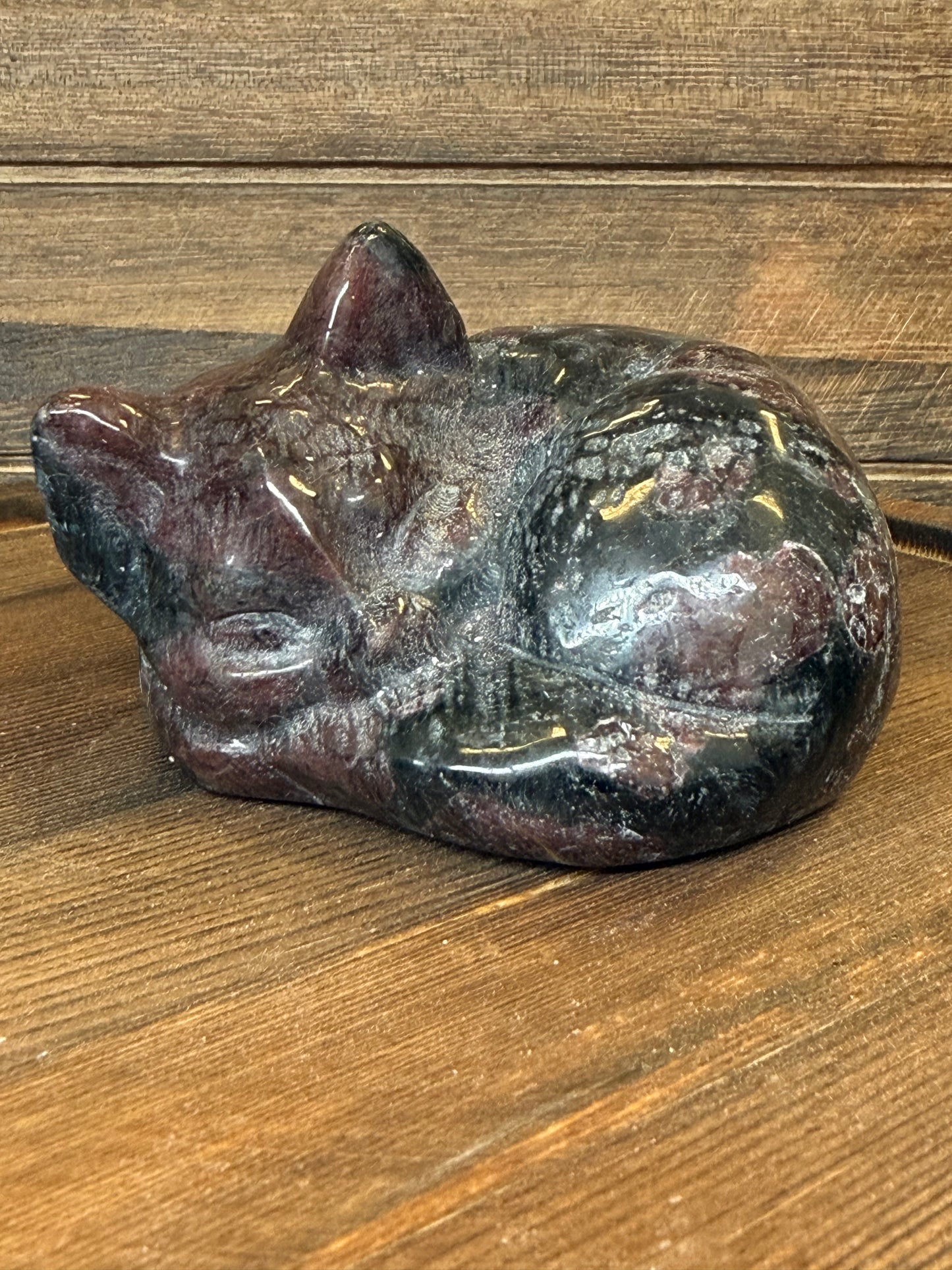 Garnet Cat Carving — Intuition • Protection • Strength