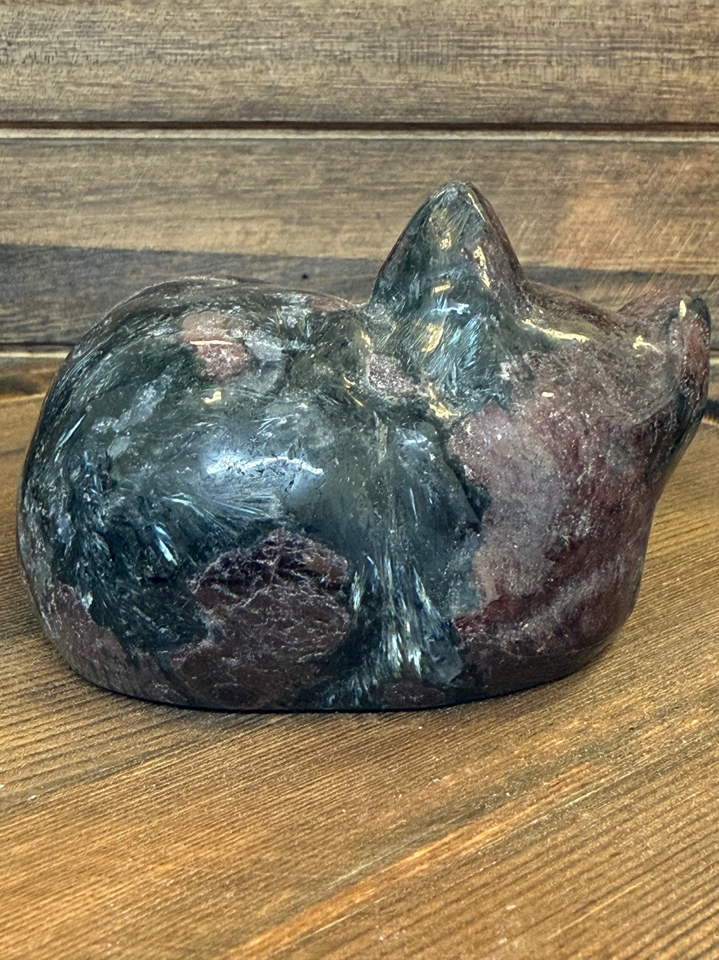 Garnet Cat Carving — Intuition • Protection • Strength