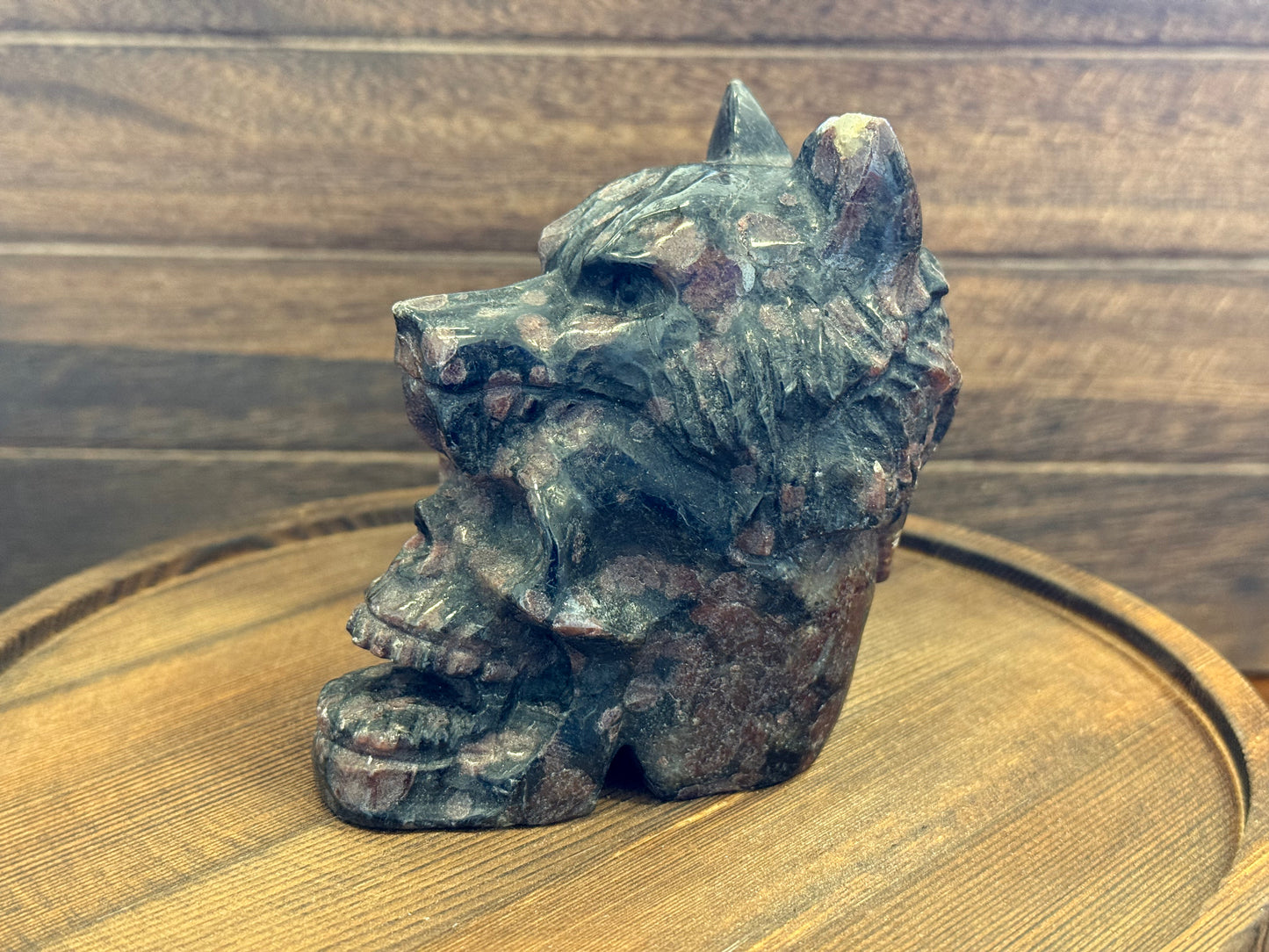 Garnet Wolf Head & Skull Carving — Strength • Protection • Transformation