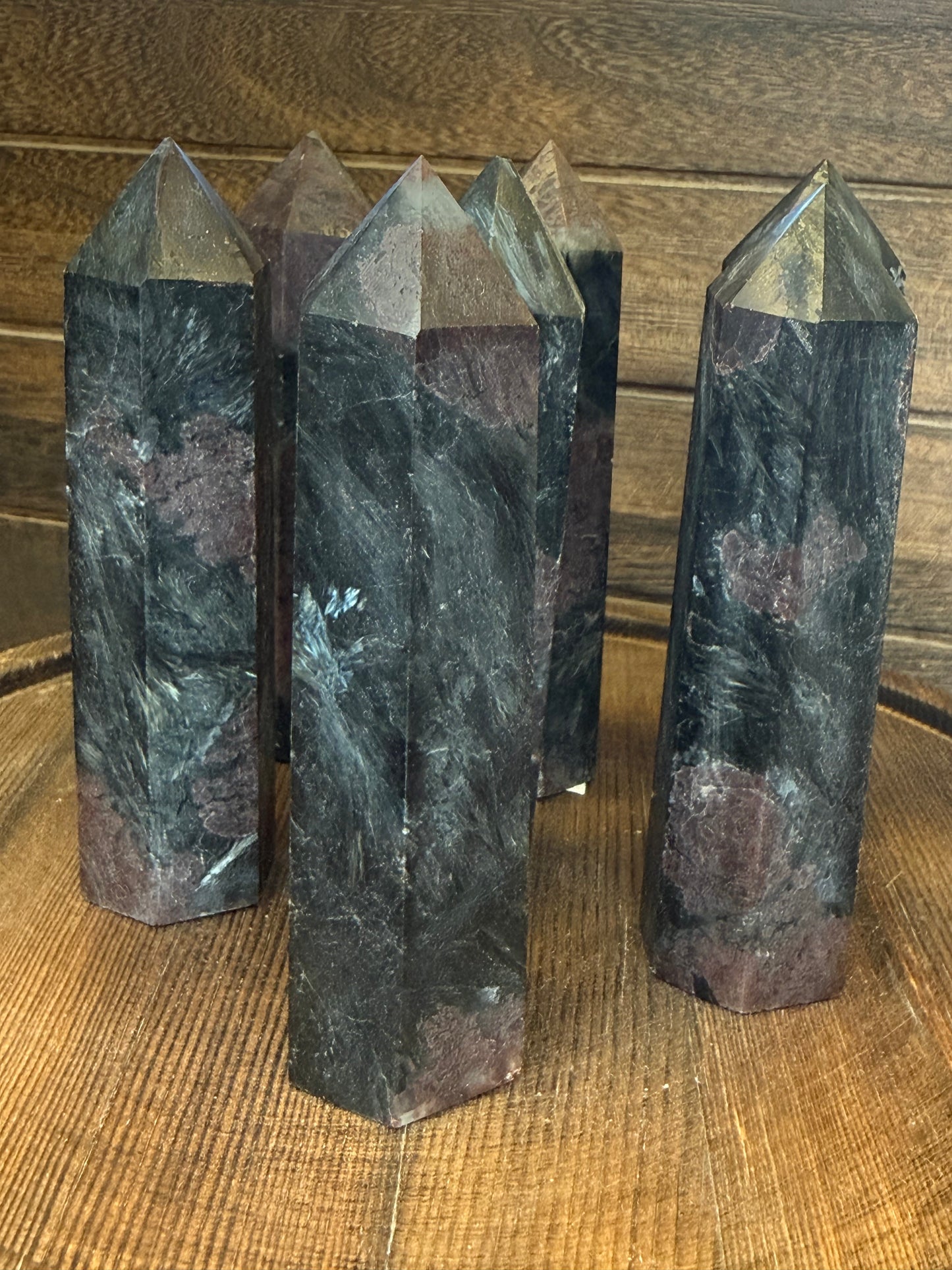 Garnet & Arfvedsonite Tower — High Flash • Grounding & Intuition