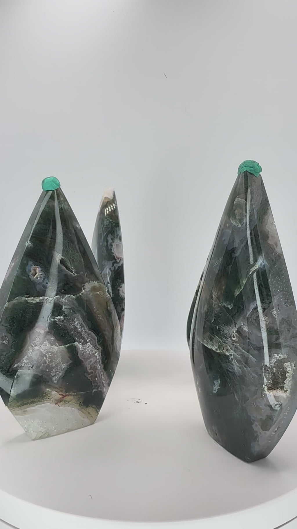 Moss Agate Flame Tower – Polished Crystal Flame for Growth, Grounding & Natural Renewal
