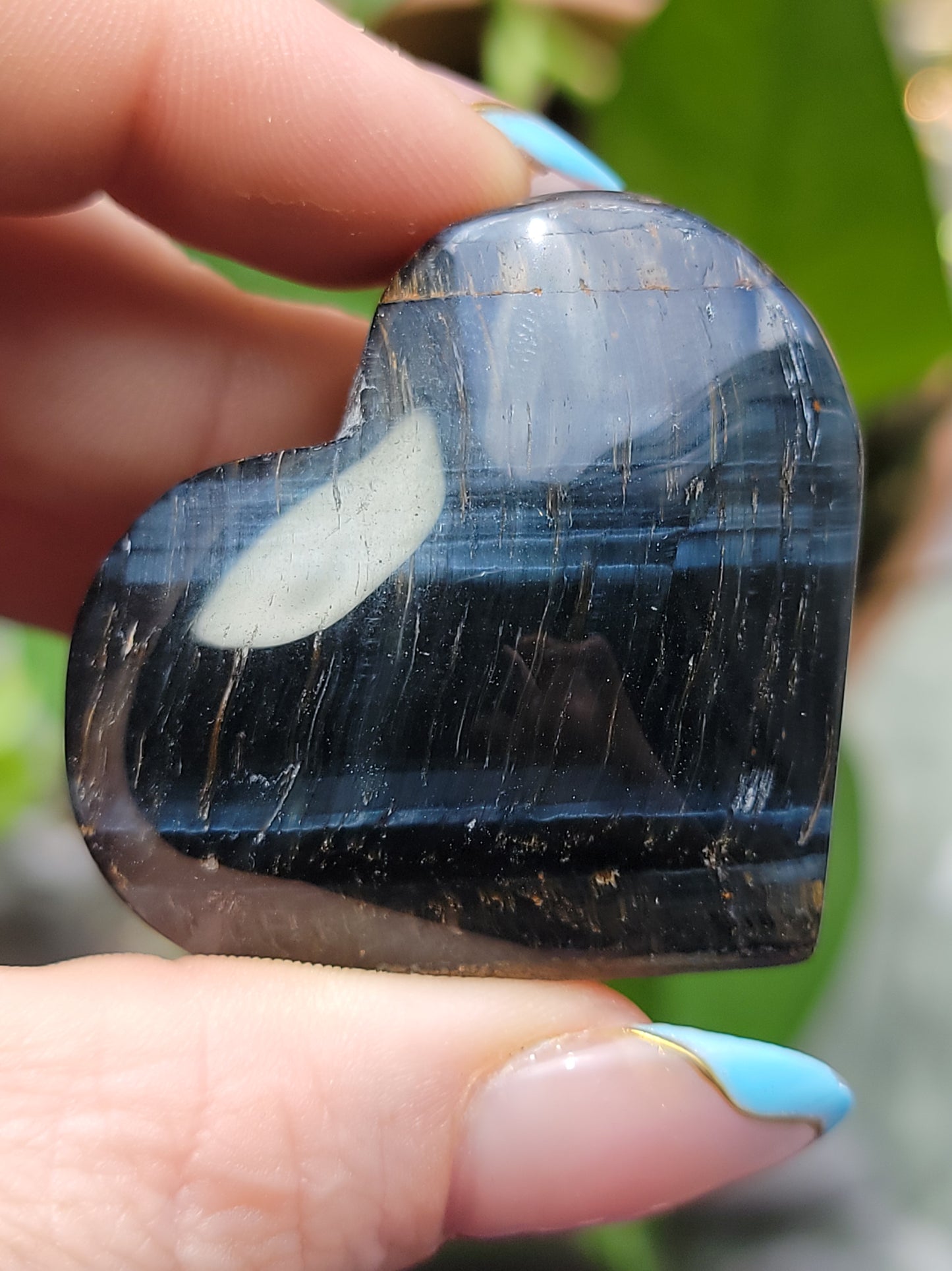 Heart‑Shaped Blue Tiger Eye Palm Stone