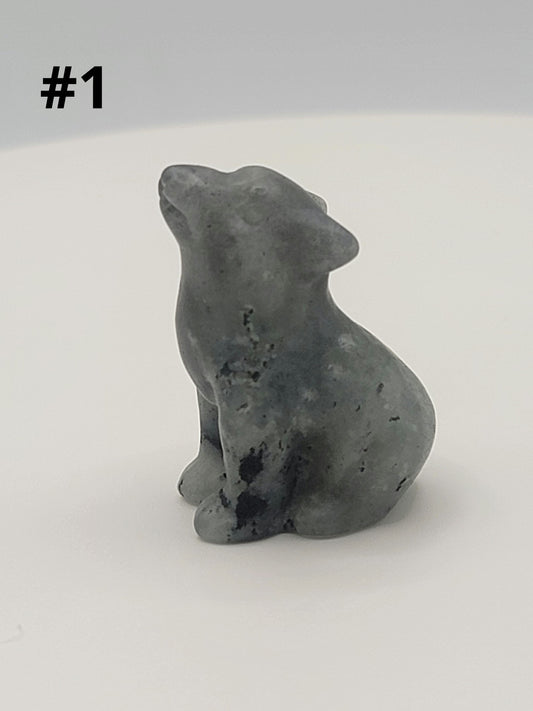 Assorted Small Wolf Carving .7 oz – Mini Crystal Wolves for Strength, Intuition & Protection